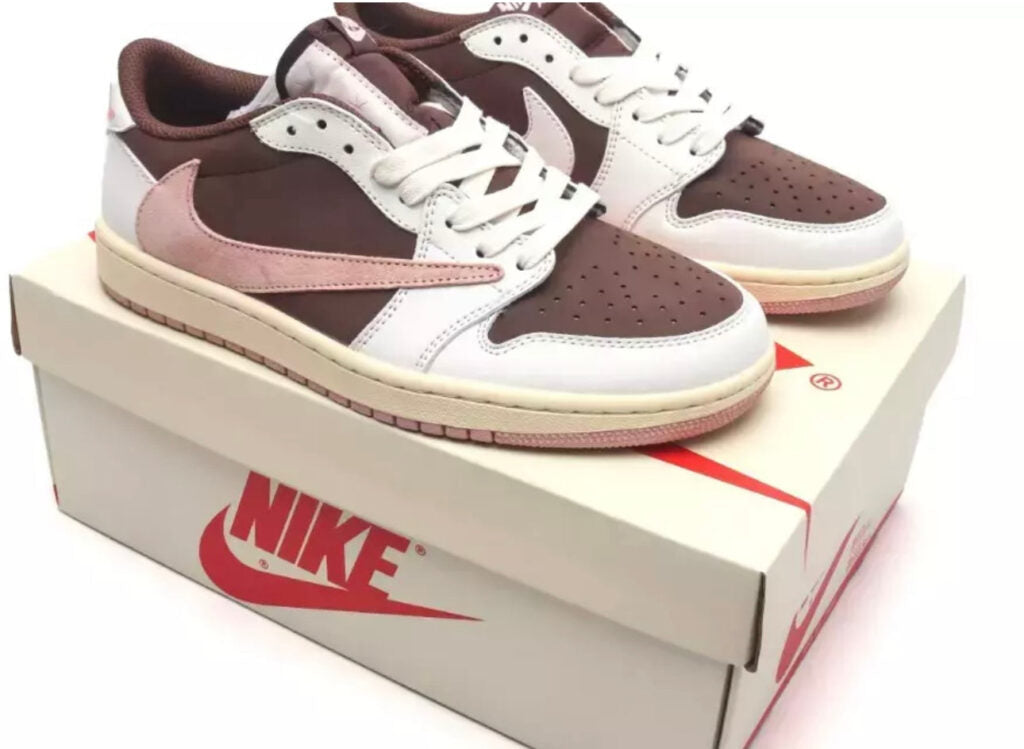 Lyra - Dark Pony Sneaker