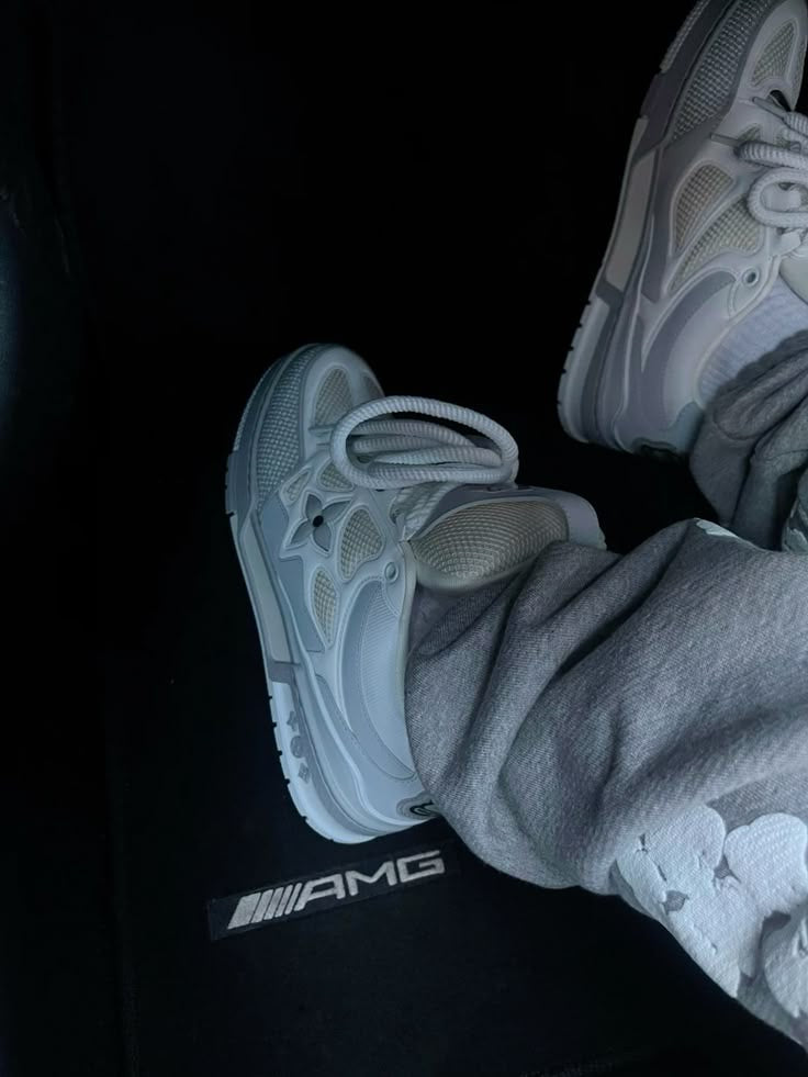Lyra - Designer Sneaker